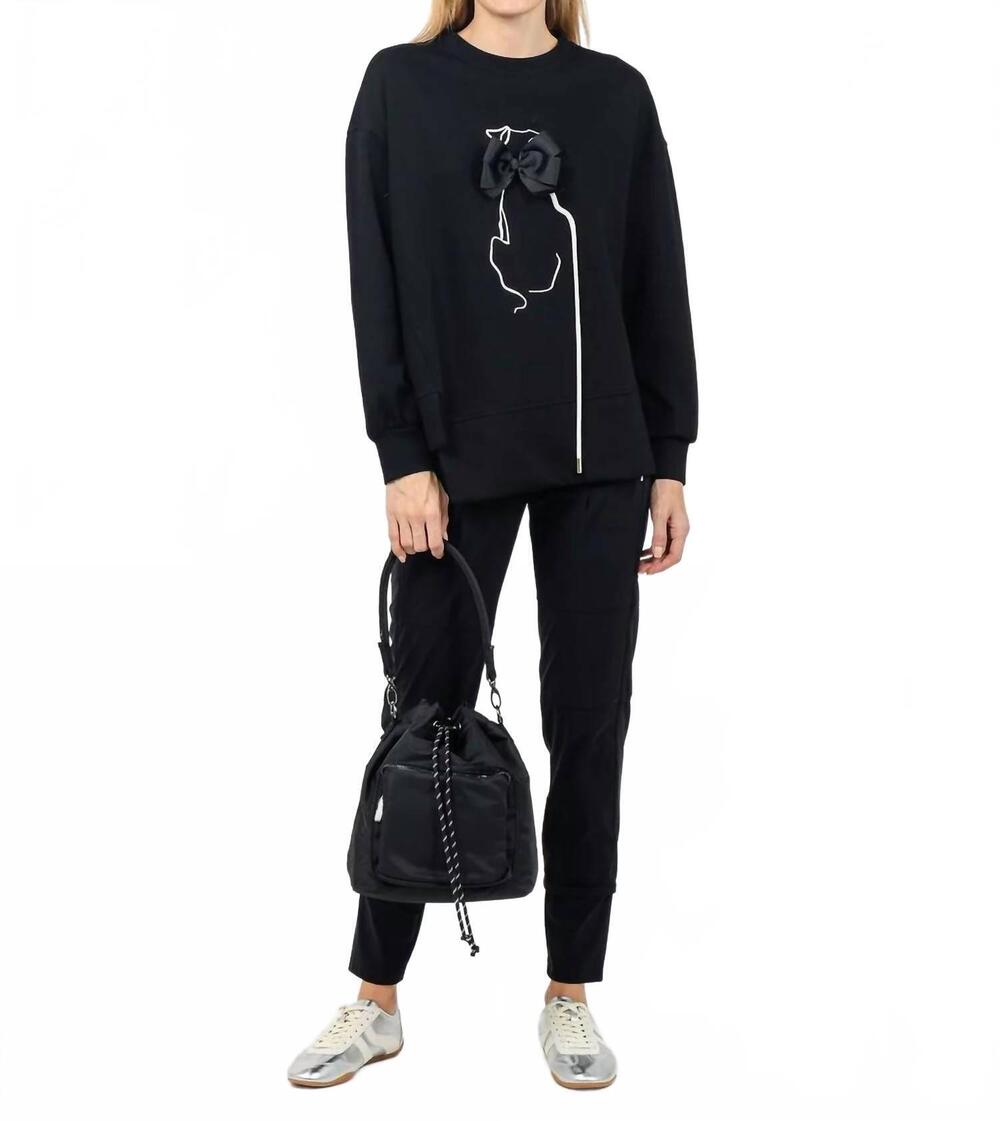 NEW TERRA line art crew neck sweater in black